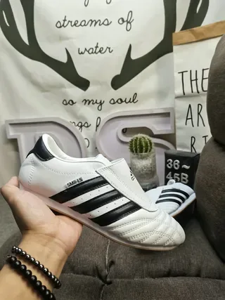 Adidas White Black Laceless Velcro Strap Quilted Toe Box Lifestyle Sneakers 5