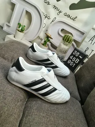 Adidas White Black Laceless Velcro Strap Quilted Toe Box Lifestyle Sneakers 9