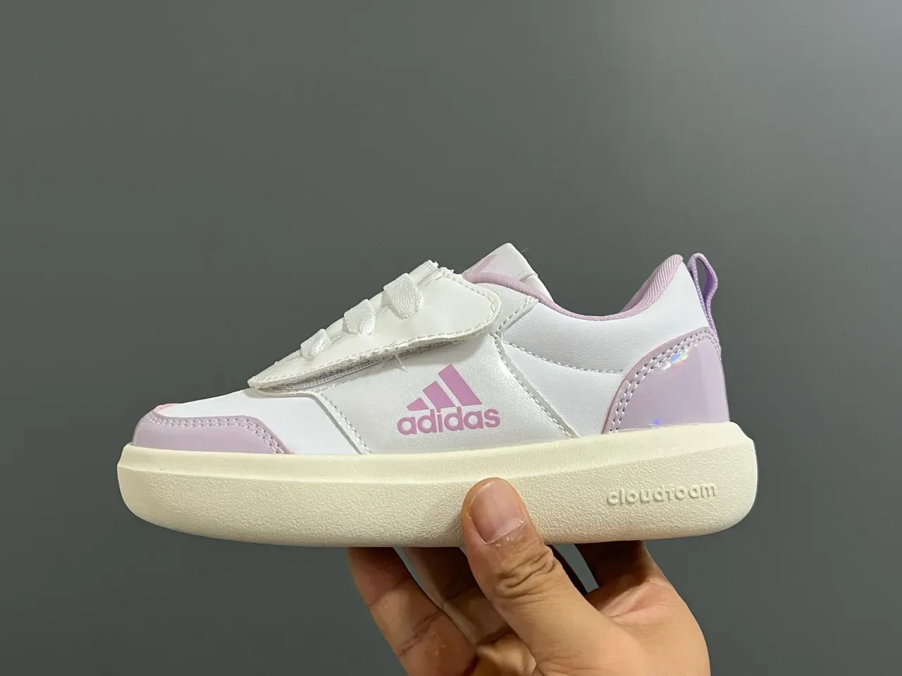 Adidas White Blue Low-Top Velcro Strap Lifestyle Sneakers 8
