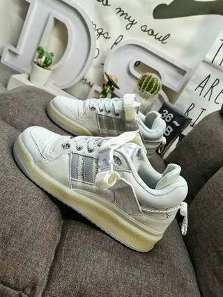 Adidas White Gray Low-Top Suede-Mesh Upper Lifestyle Sneakers 7