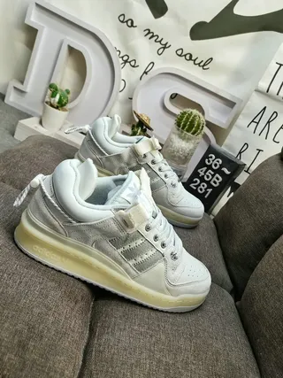 Adidas White Gray Low-Top Suede-Mesh Upper Lifestyle Sneakers 9