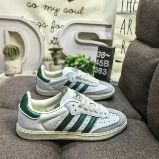 Adidas श्वेत हरा कम ऊँचाई वाला छिद्रित अंगूठा जीवनशैली जूते