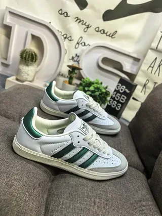 Adidas White Green Low-Top Perforated Toe Lifestyle Sneakers 9
