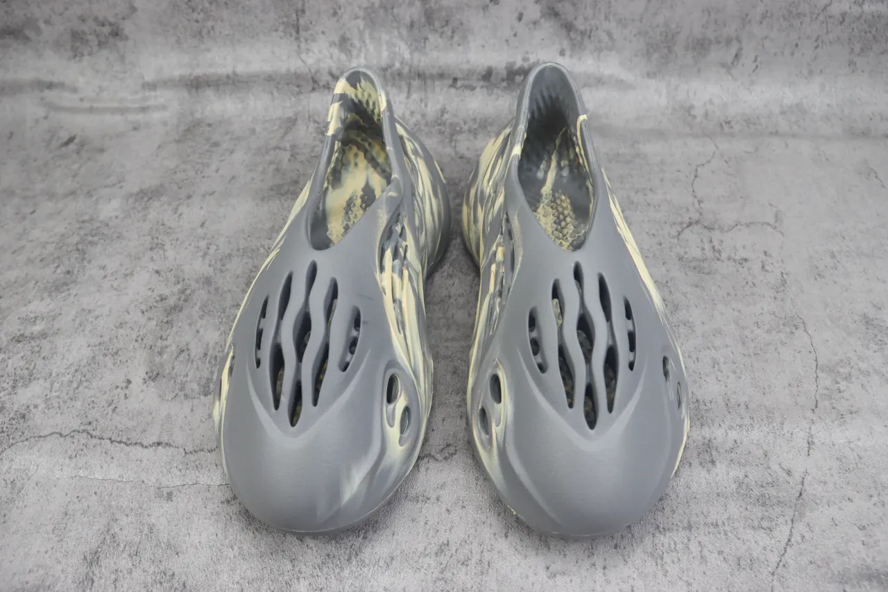 Adidas Yeezy Foam Runner Gray Marbled Lifestyle Sneakers 2