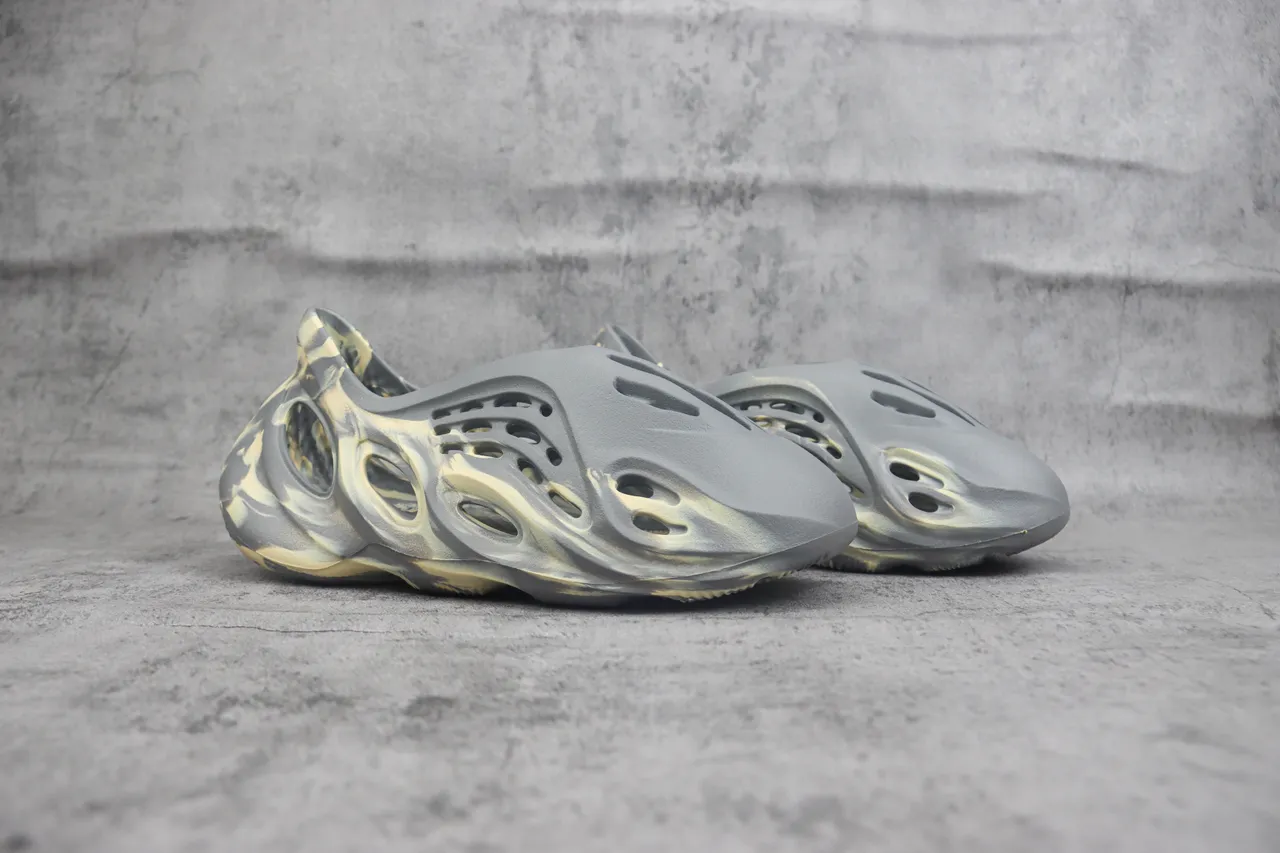 Adidas Yeezy Foam Runner Gray Marbled Lifestyle Sneakers 3