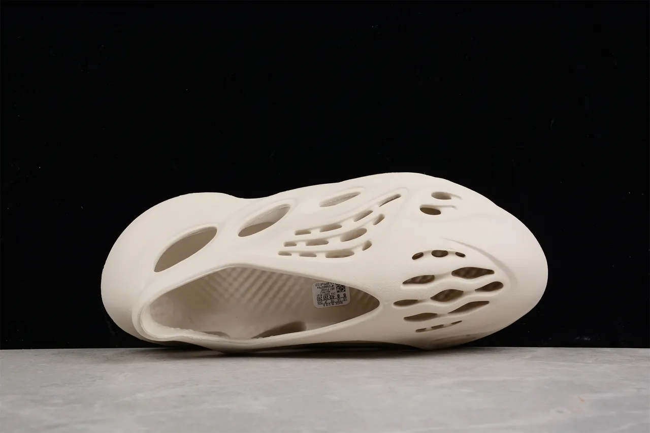 Adidas Yeezy Foam Runner Off-White Lifestyle Sneaker 11