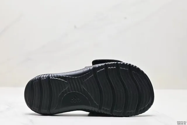 Adidas Yeezy Slide Black Molded Slipper 2