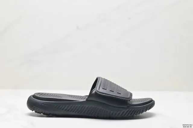 Adidas Yeezy Slide Black Molded Slipper 6