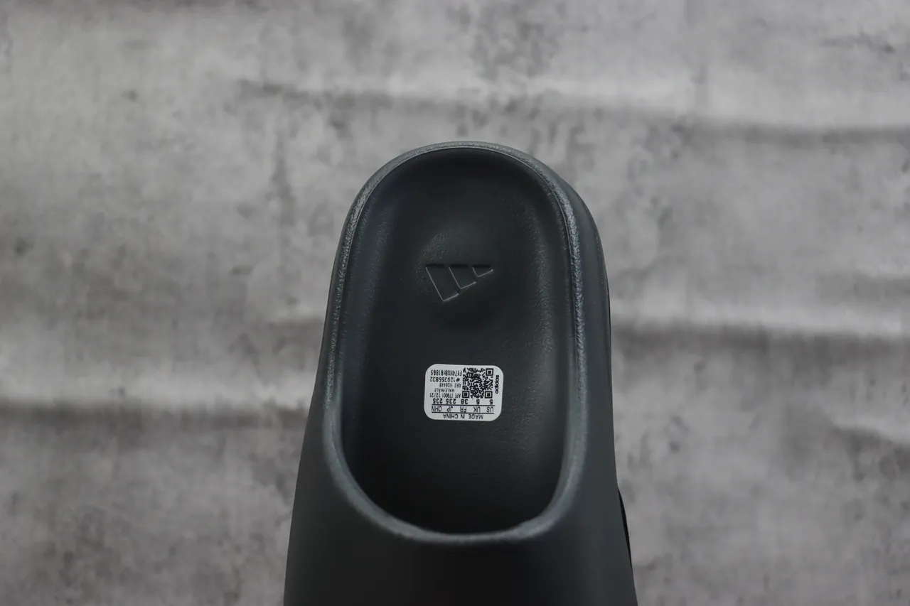 Adidas Yeezy Slide Charbon Monocrome Claquettes 3