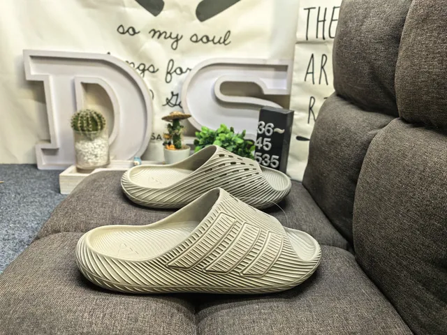 Adidas Yeezy Slide White Black Slippers 10