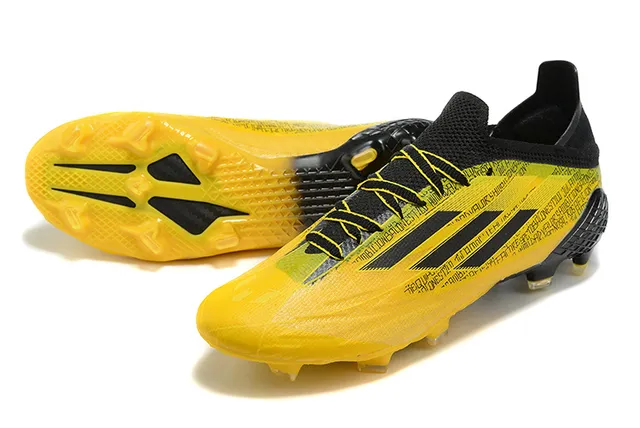 Adidas Jaune Noir Bas Haut Moulé Système de Lacets Asymétrique Terrain Dur Chaussures de Football 7