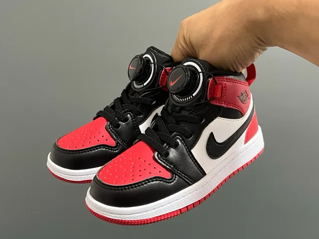Air Jordan 1 Black White High-Top Leather Upper Basketball Shoes 24