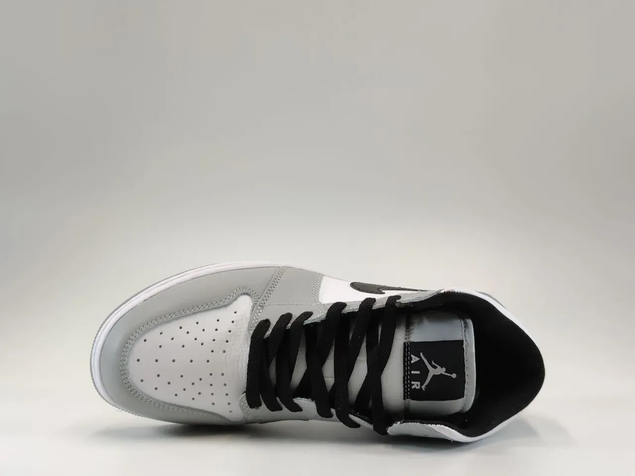 Air Jordan 1 Gris Noir Haut Cuir Supérieur Chaussures de Basketball 4