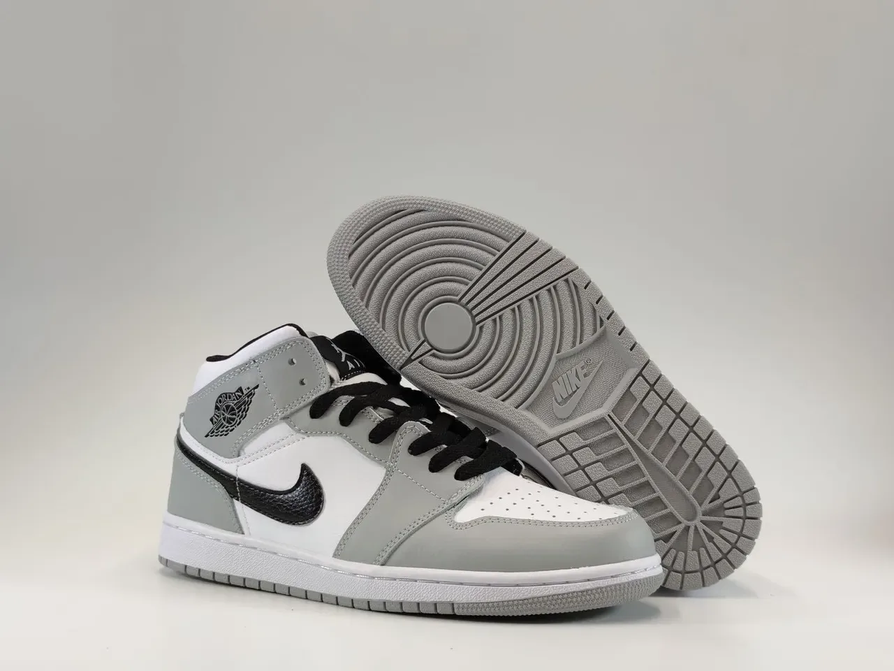 Air Jordan 1 Gris Noir Haut Cuir Supérieur Chaussures de Basketball 7