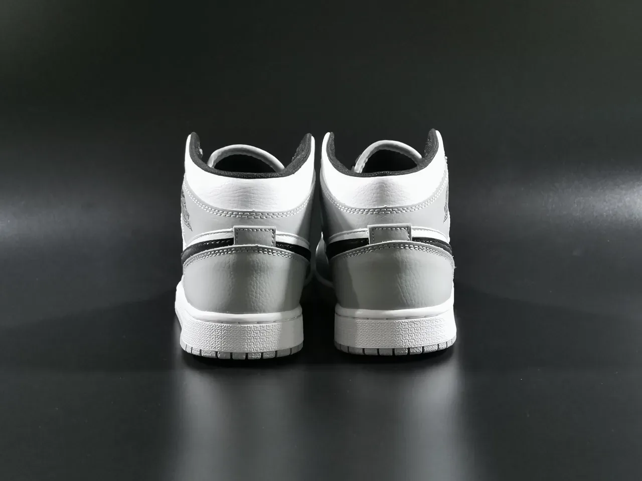 Air Jordan 1 Gris Noir Haut Cuir Supérieur Chaussures de Basketball 9