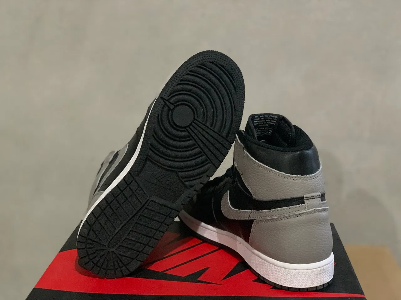 Air Jordan 1 High Black Gray White Basketball Shoes 2