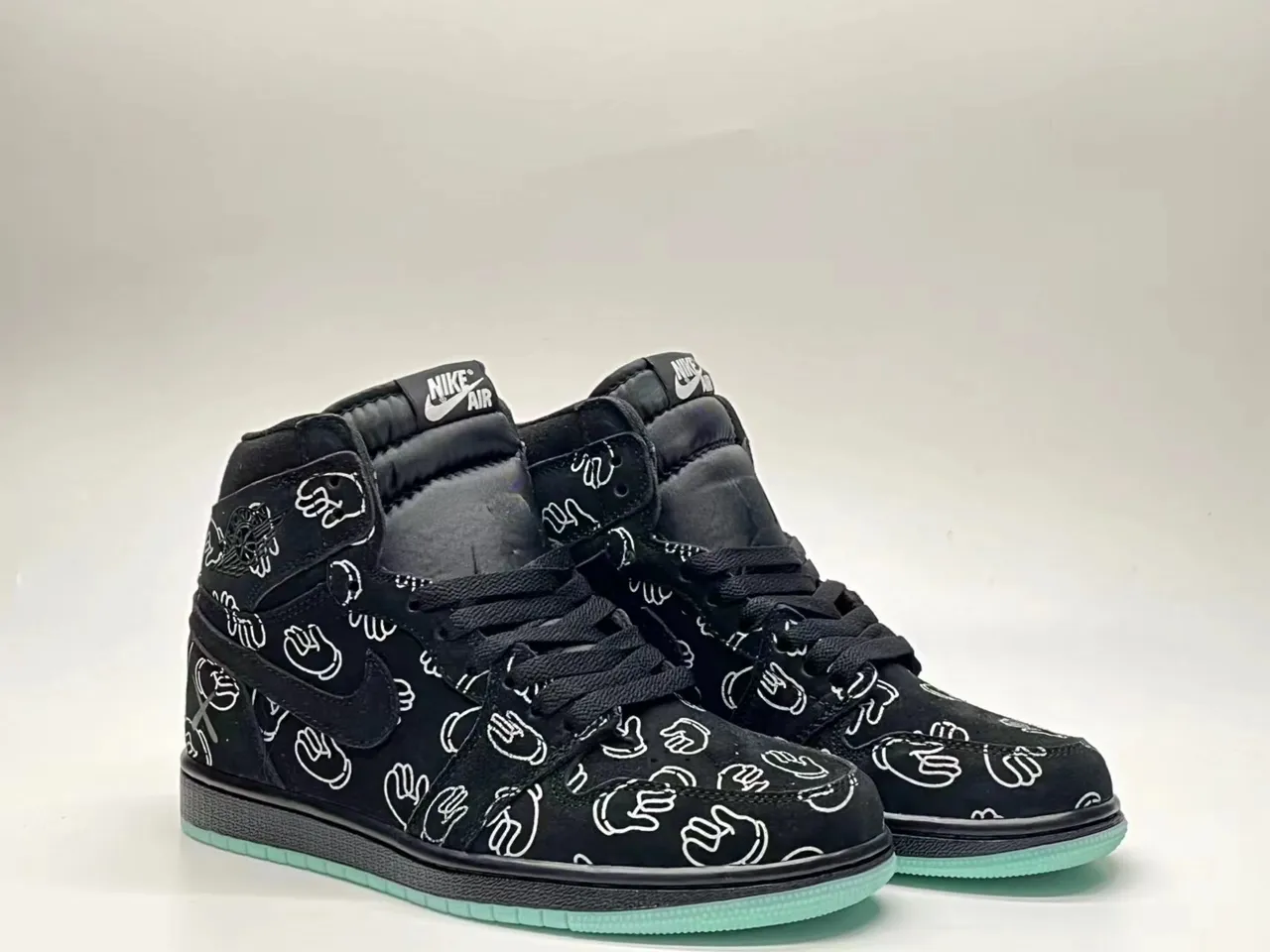 Air Jordan 1 High Black White Hand Motif Translucent Mint Basketball Shoes 3