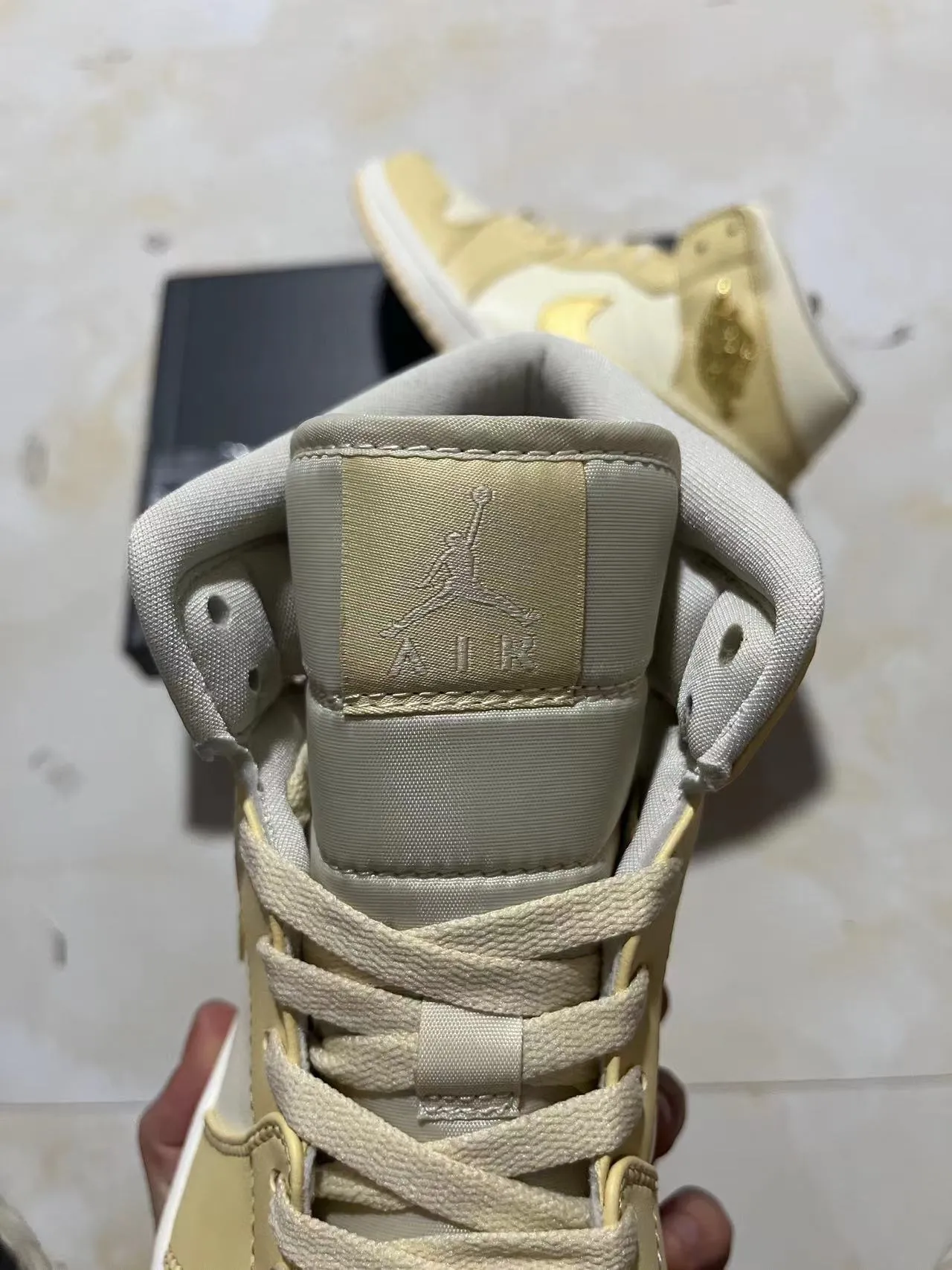 Air Jordan 1 High Metallic Gold Cream Basketball Shoes 3