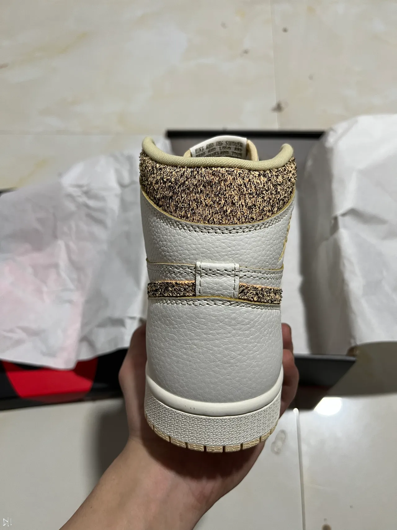 Air Jordan 1 High White Gold Glitter Basketball Shoes 6