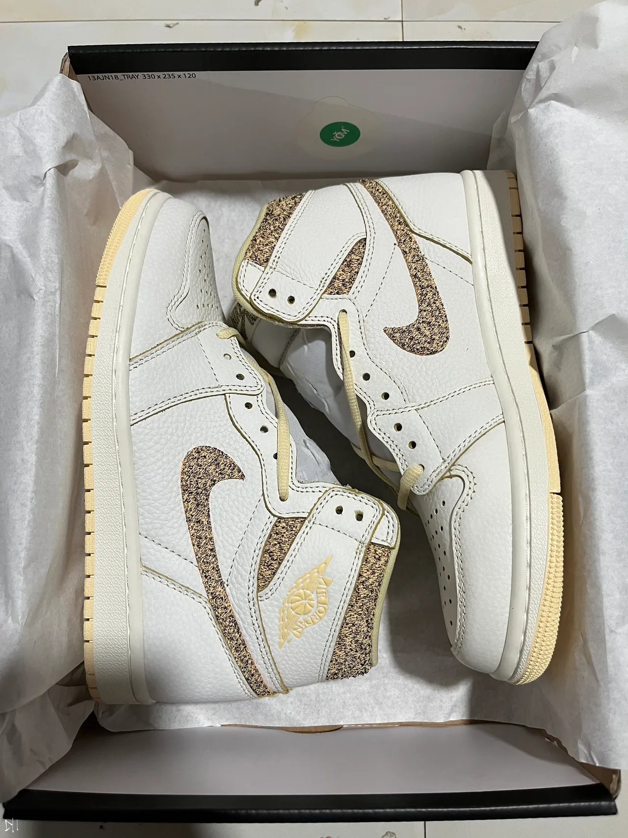 Air Jordan 1 High White Gold Glitter Basketball Shoes 9
