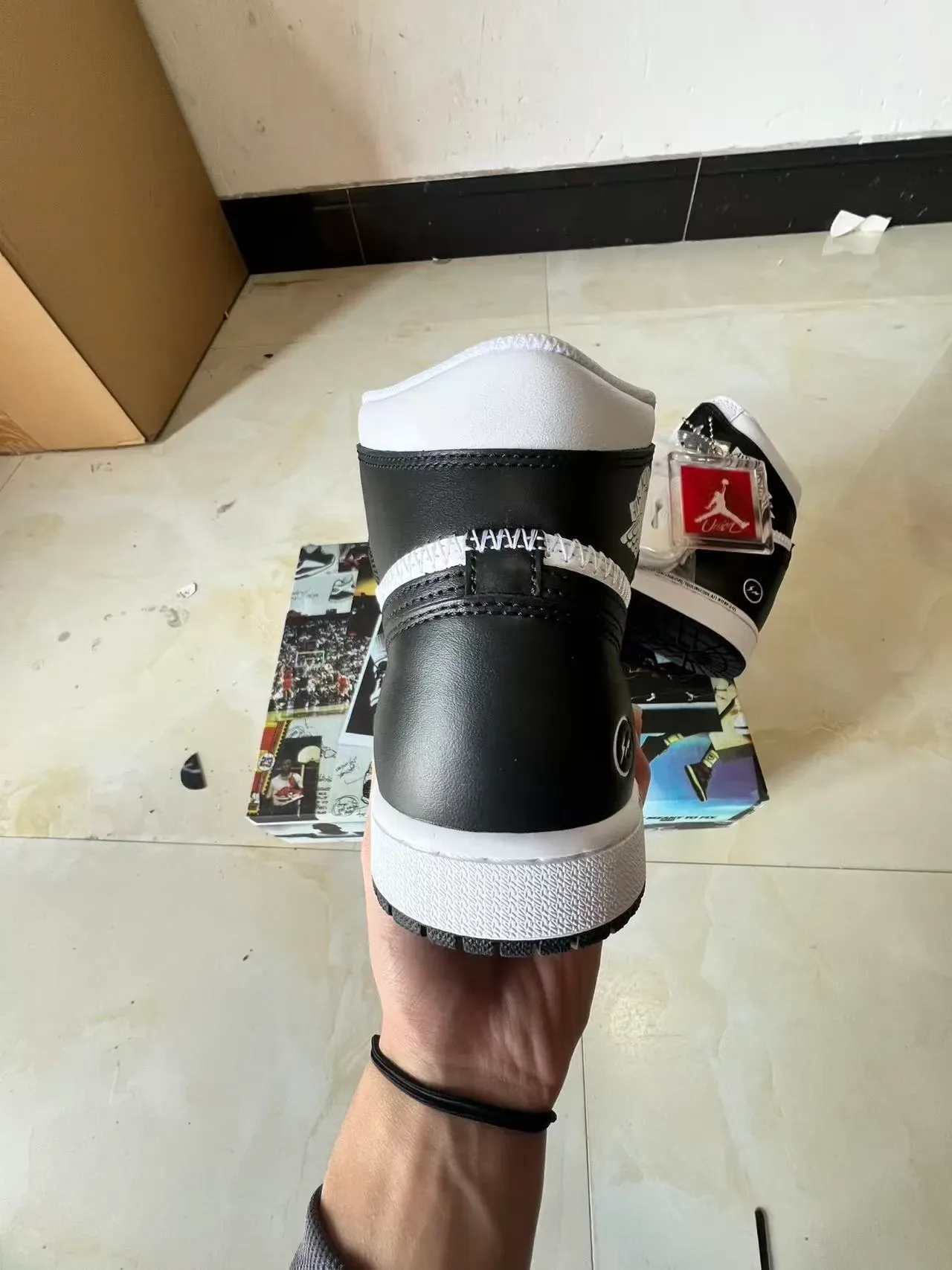 Air Jordan 1 Blanc et Noir Chaussures de Basketball 8