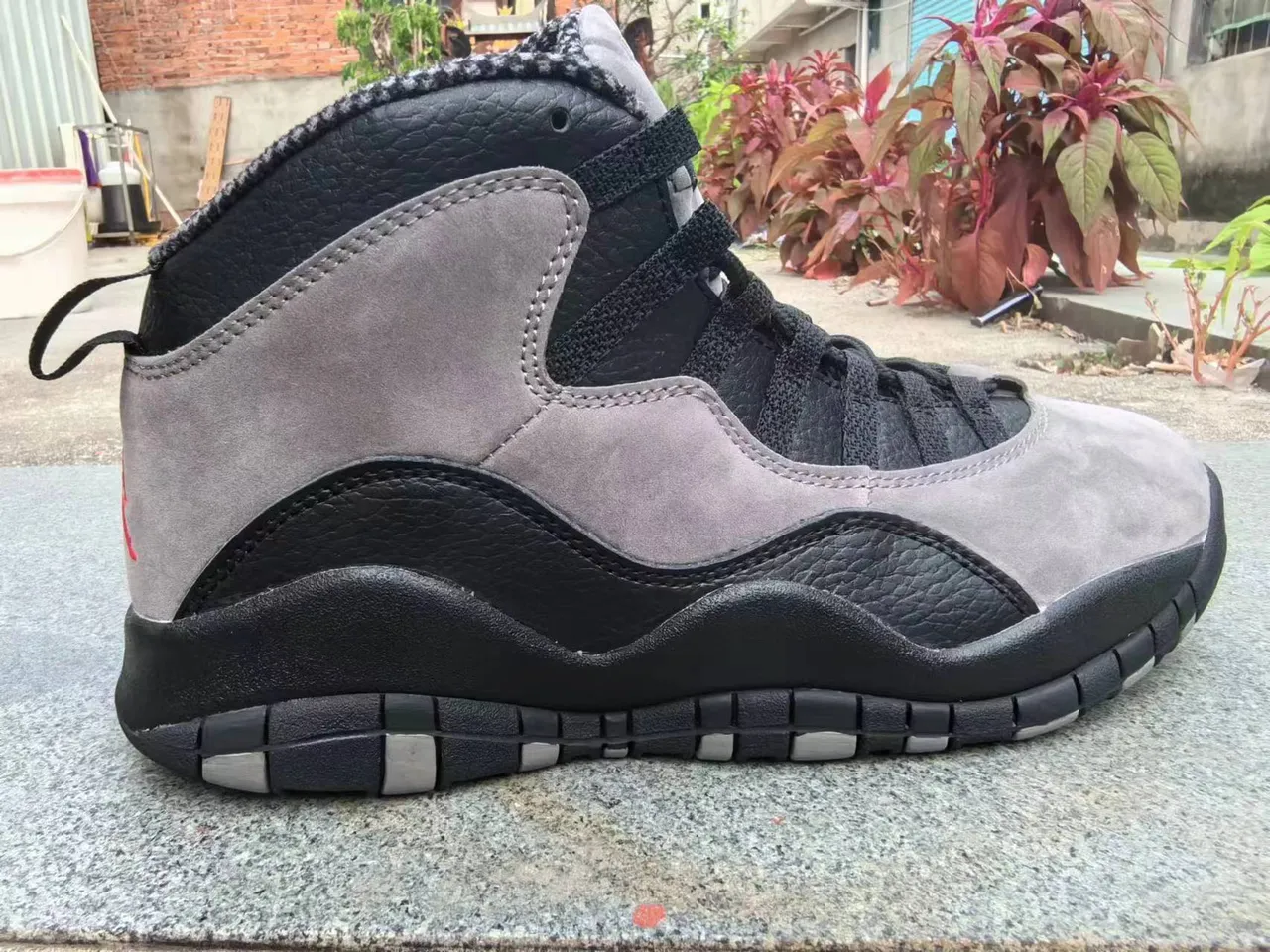 Air Jordan 10 Gray and Black Basketball Shoes 2