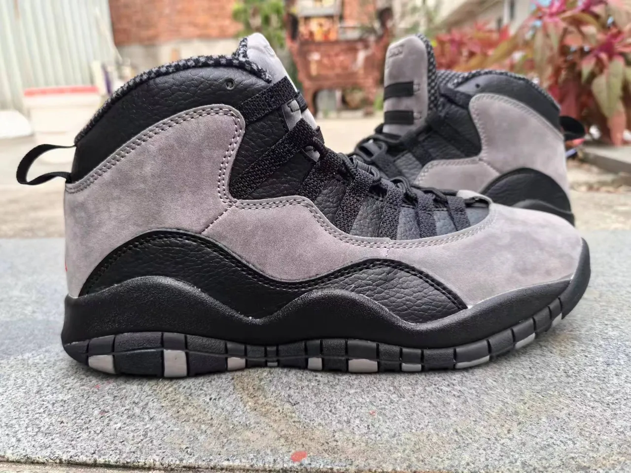 Air Jordan 10 Gray and Black Basketball Shoes 3