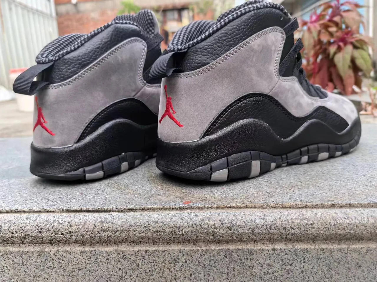 Air Jordan 10 Gray and Black Basketball Shoes 4