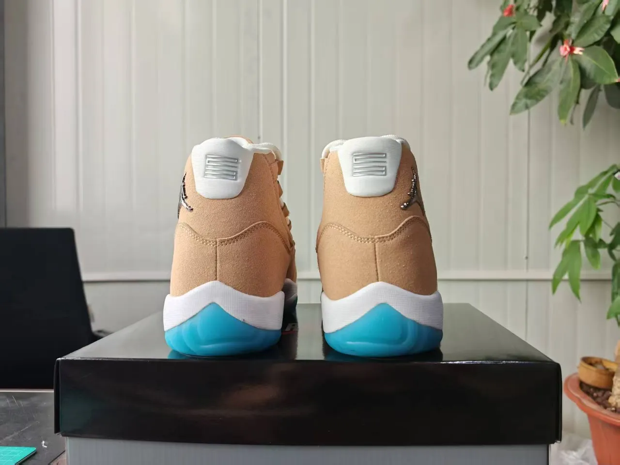 Air Jordan 11 Beige and Turquoise Basketball Shoes 2