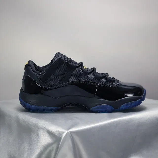 Air Jordan 11 Zapatos de Baloncesto de Cuero Patentado Negro con Suela Azul 5