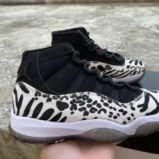 Air Jordan 11 Black White High-Top Hair-On-Hide Animal Print Basketball Shoes