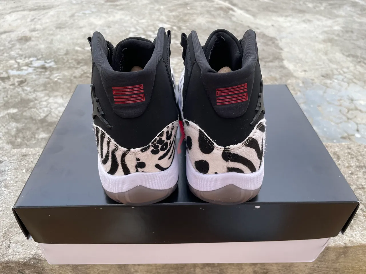 Air Jordan 11 Black White High-Top Hair-On-Hide Animal Print Basketball Shoes 3