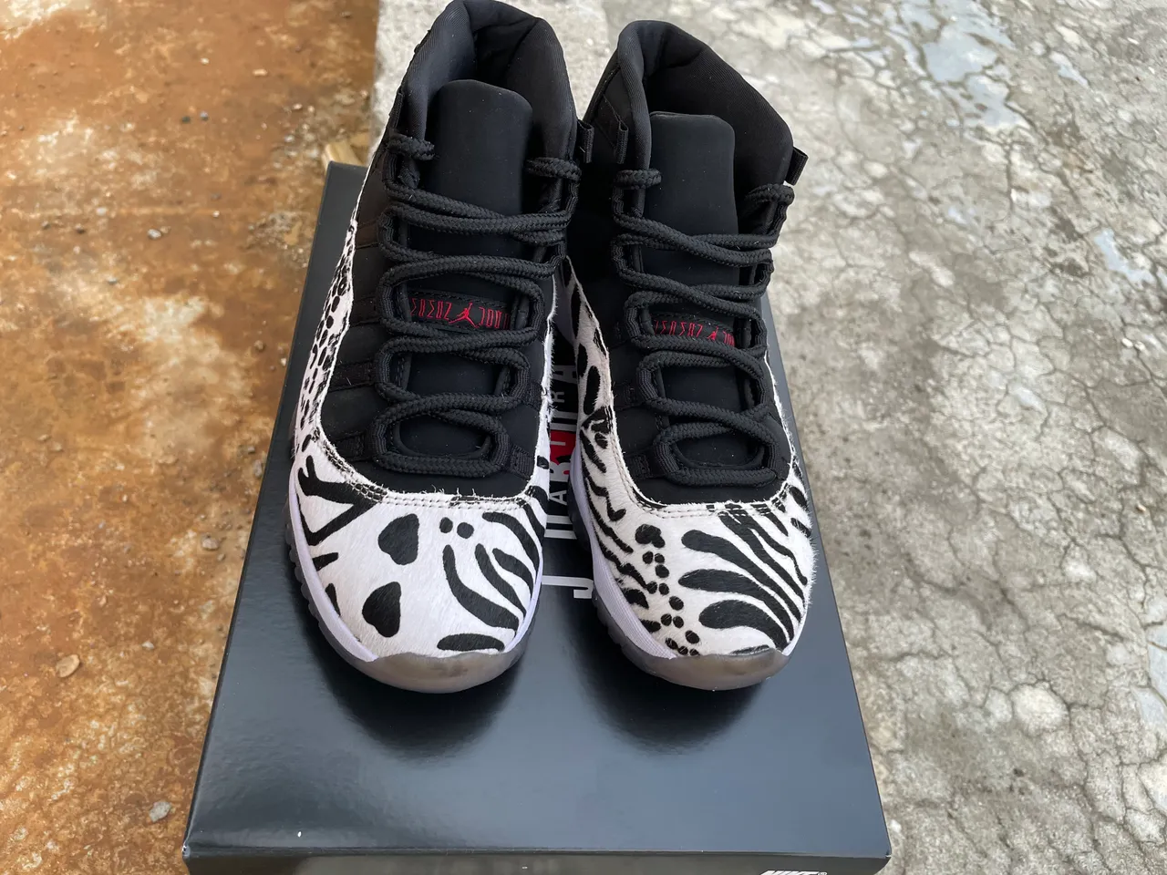 Air Jordan 11 Black White High-Top Hair-On-Hide Animal Print Basketball Shoes 6