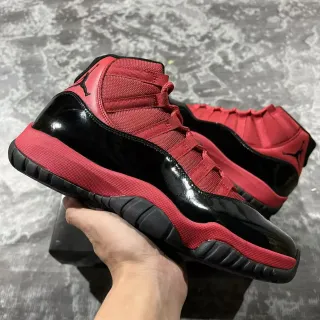 Air Jordan 11 红黑 High-Top Patent Leather Mudguard 篮球鞋