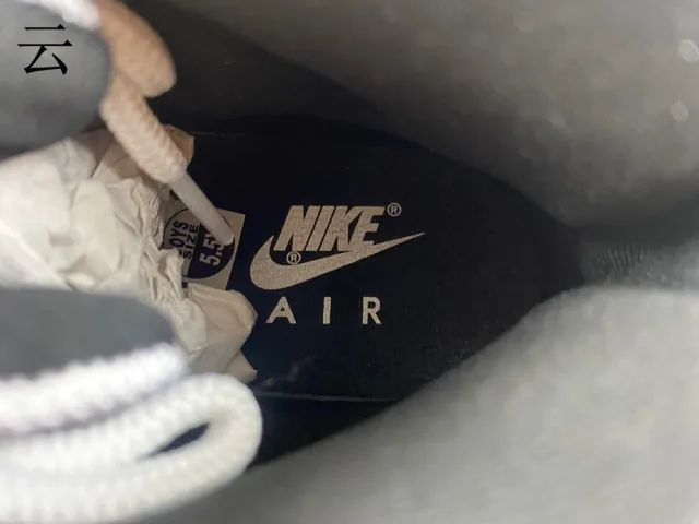 Air Jordan 11 White and Light Blue Basketball Shoes 9