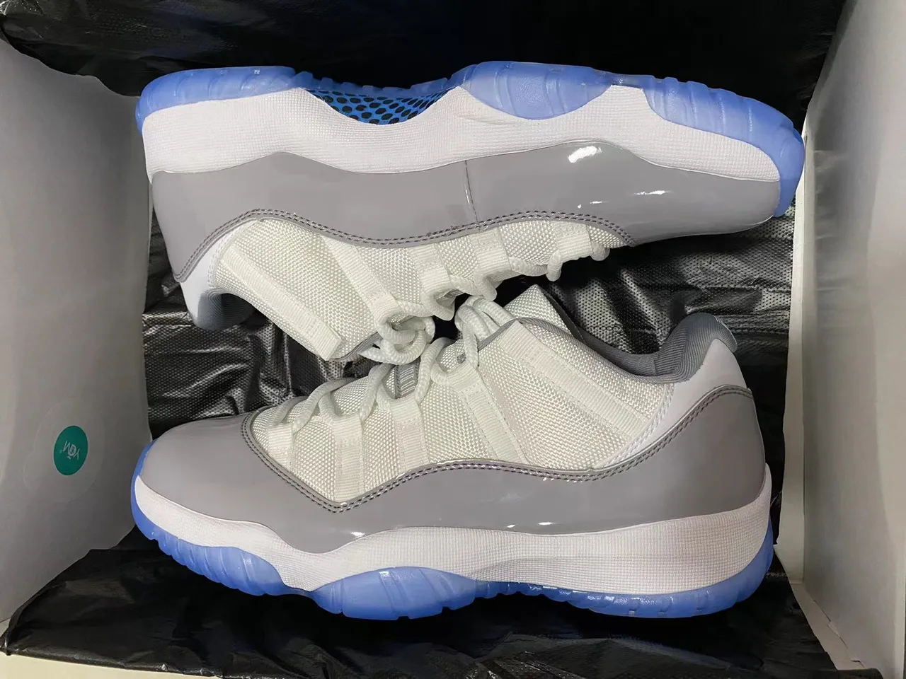 Air Jordan 11 White Cool Gray Blue Basketball Shoes 8