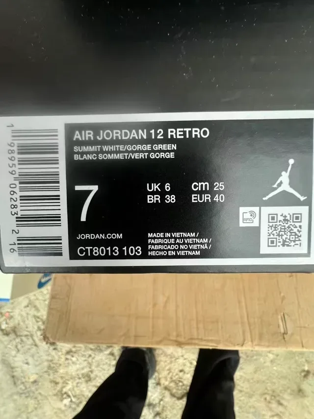 Air Jordan 12 Tênis de Basquete Branco e Verde de Couro Quiltado 10