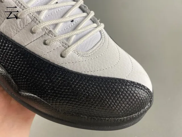 Air Jordan 12 White Black Gold Basketball Shoes 2