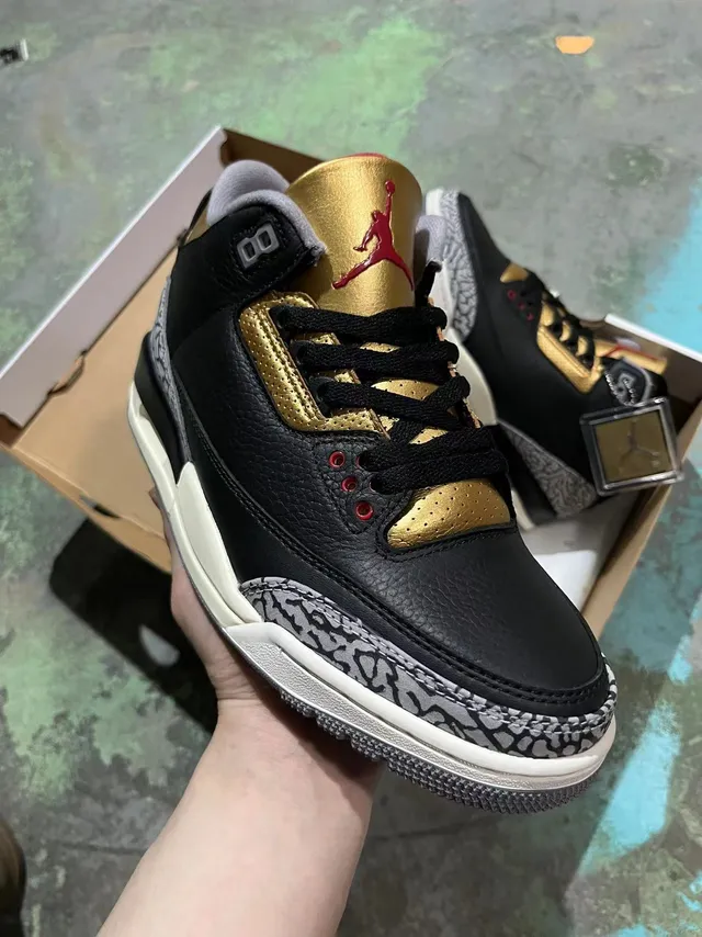 Zapatillas de baloncesto Air Jordan 3 negro y dorado con estampado de elefante 2