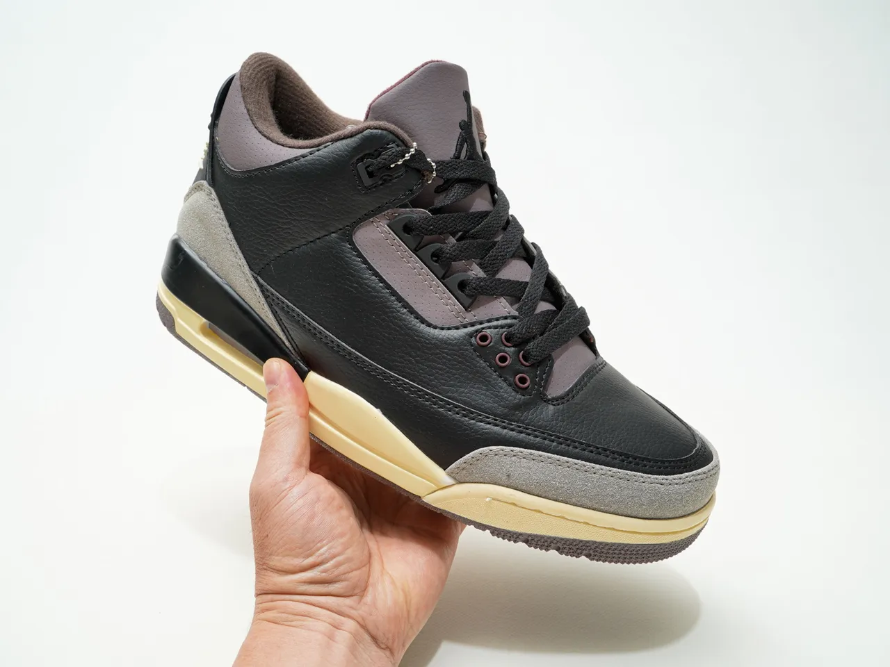 Air Jordan 3 Preto Cinza Creme Tênis de Basquete 5