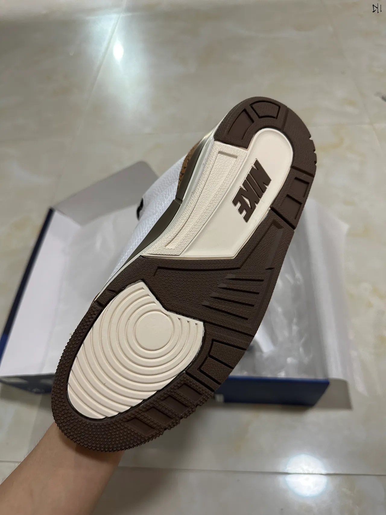 Air Jordan 3 Tênis de Basquete Branco Preto Marrom com Estampa de Elefante 7