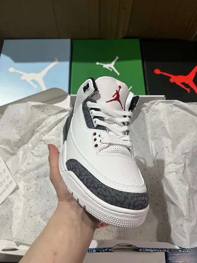 Air Jordan 3 White Red Elephant Basketball Shoes 2