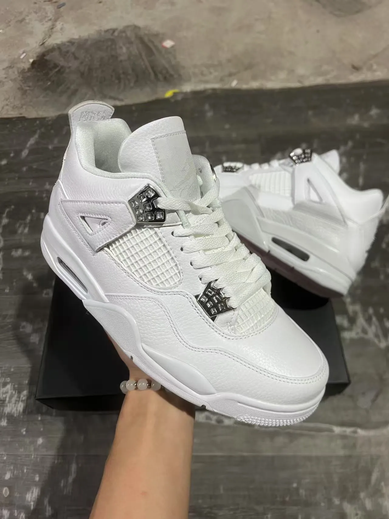 Air Jordan 4 All-White Leather Basketball Shoes 2