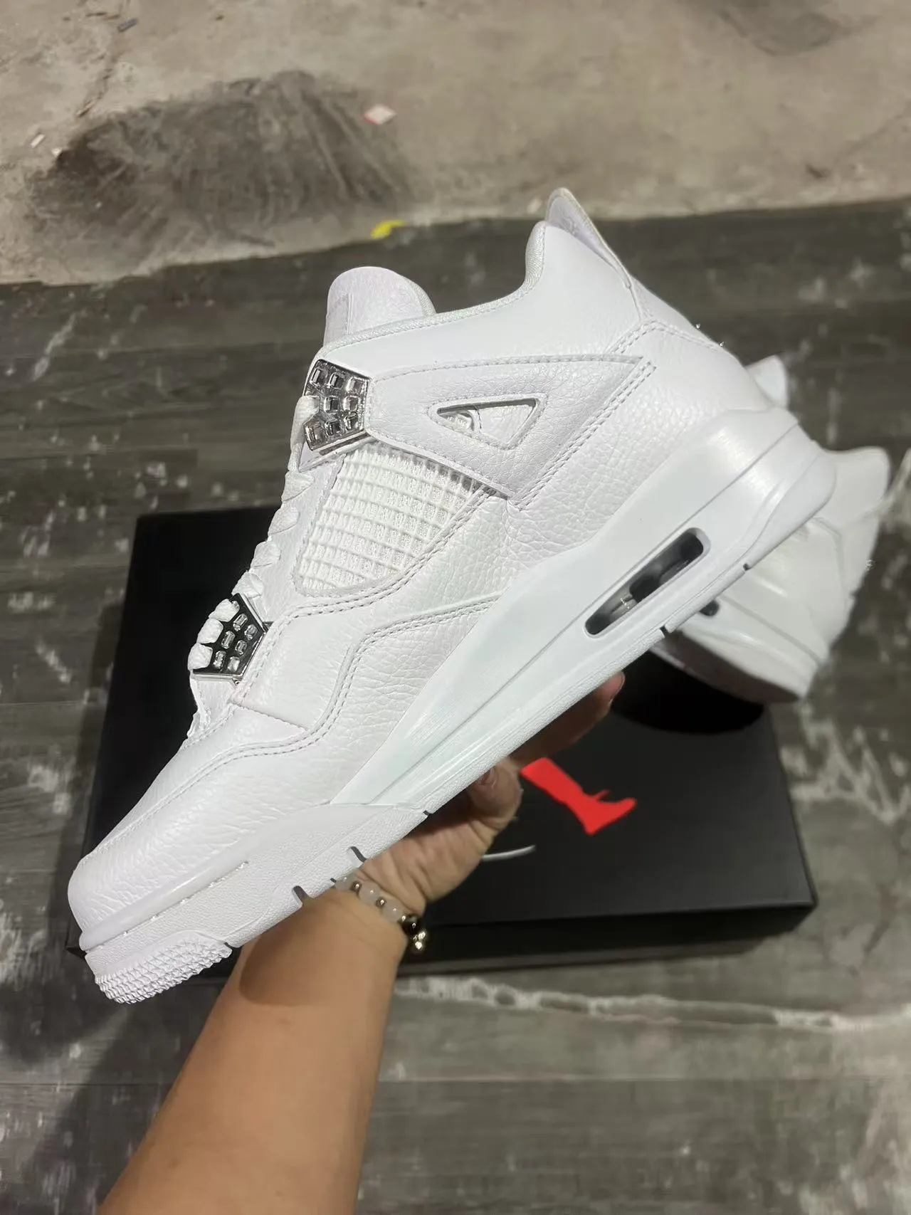 Air Jordan 4 All-White Leather Basketball Shoes 5