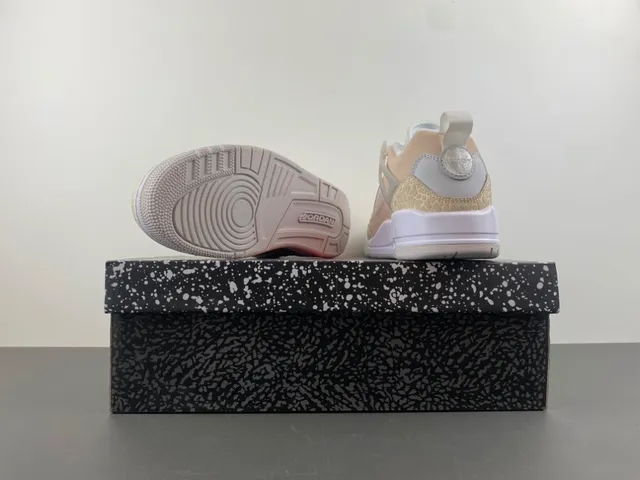 Air Jordan 4 Beige and White Lifestyle Sneakers 16
