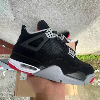 Air Jordan 4 黑色水泥灰红色篮球鞋