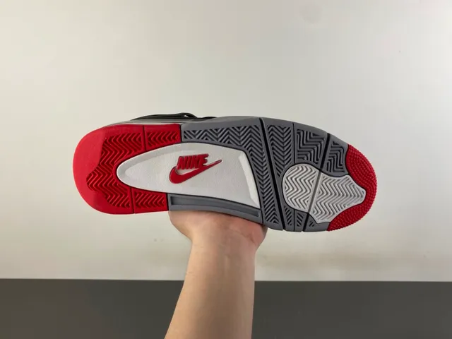 Tênis de basquete Air Jordan 4 Preto Cimento Vermelho 9