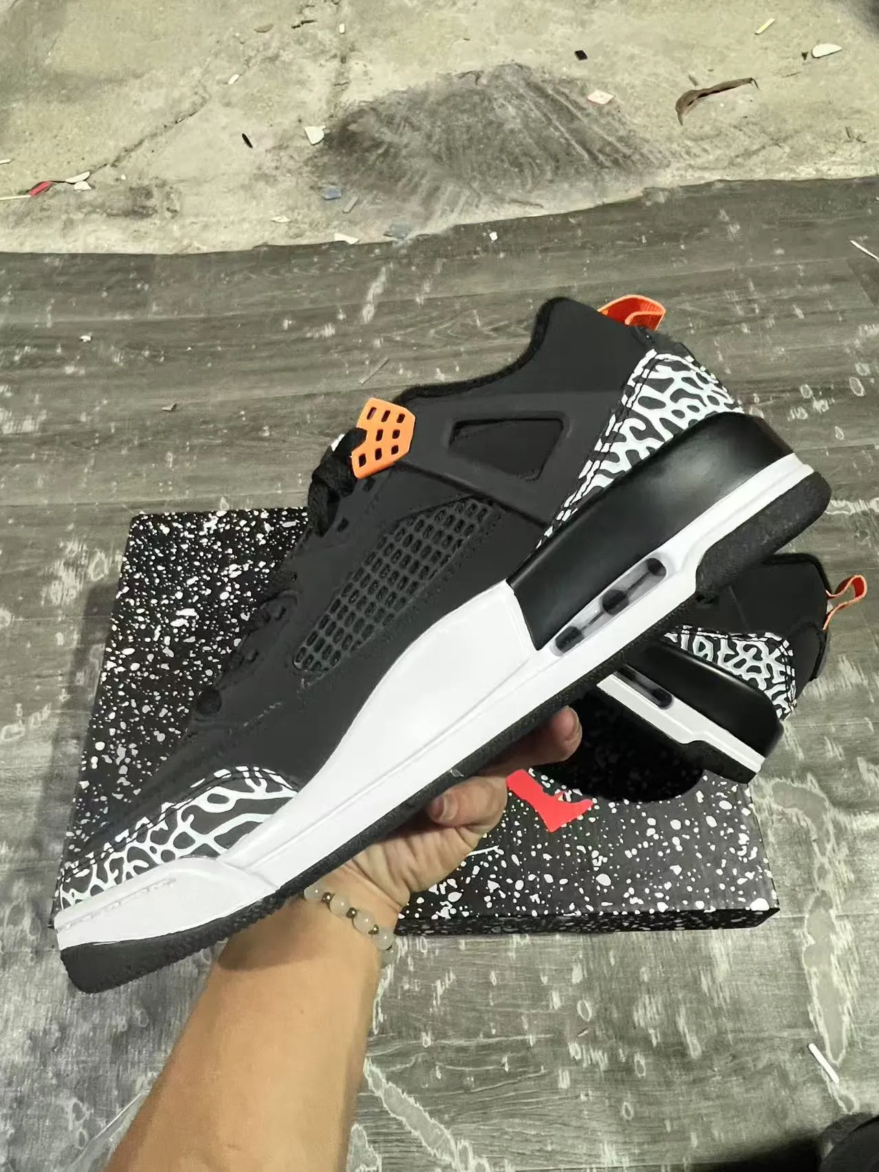 Air Jordan 4 Black Elephant Orange Basketball Shoes 5