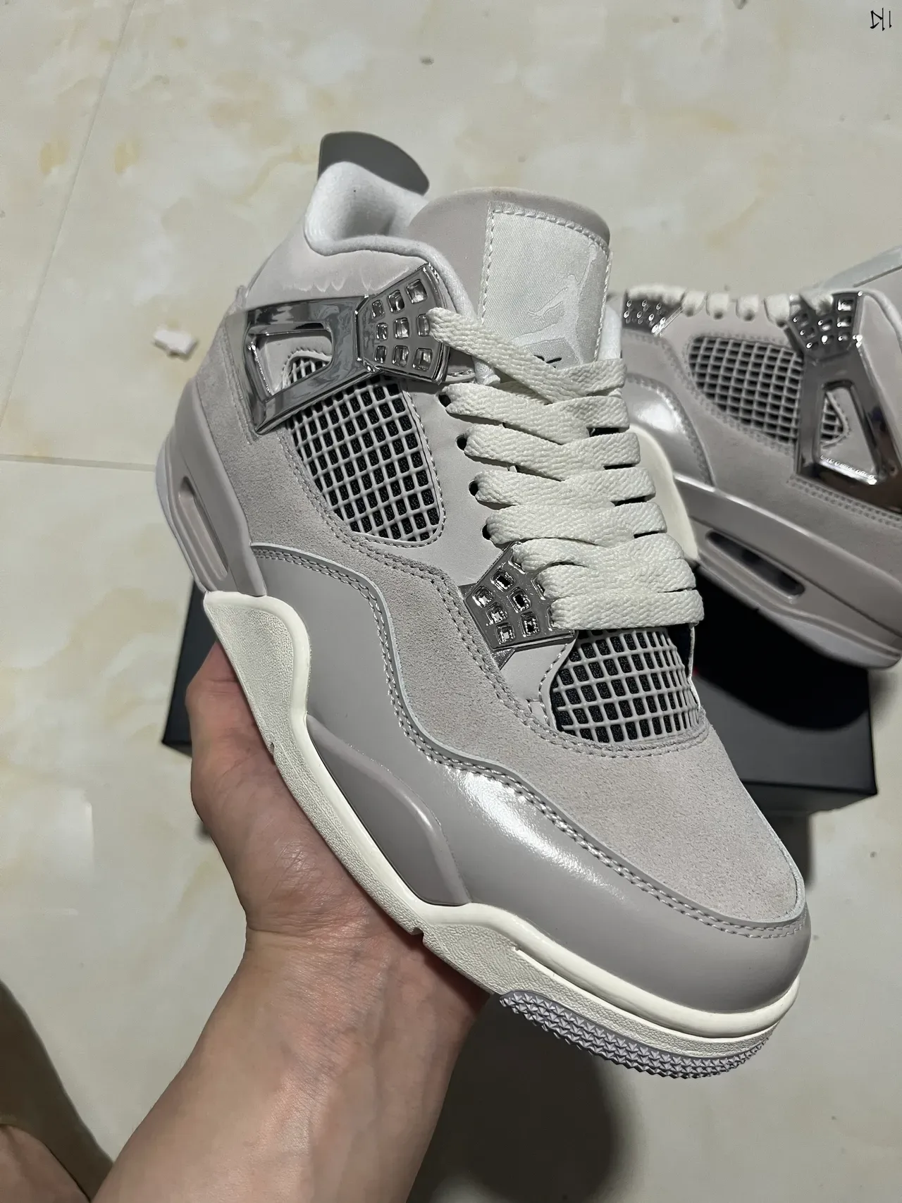 Air Jordan 4 Light Gray Daim et Cuir Chaussures de Basket 2