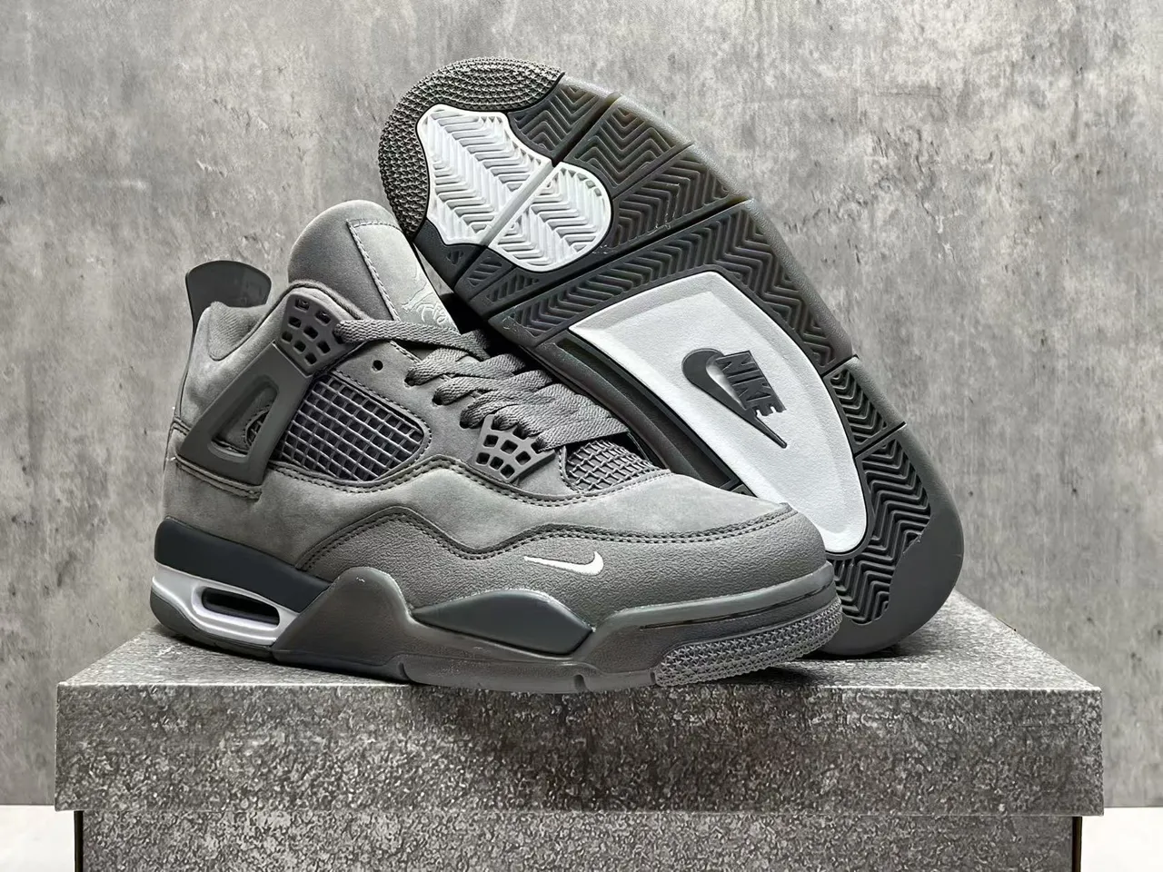 Air Jordan 4 Monochromatic Gray Basketball Shoes 7
